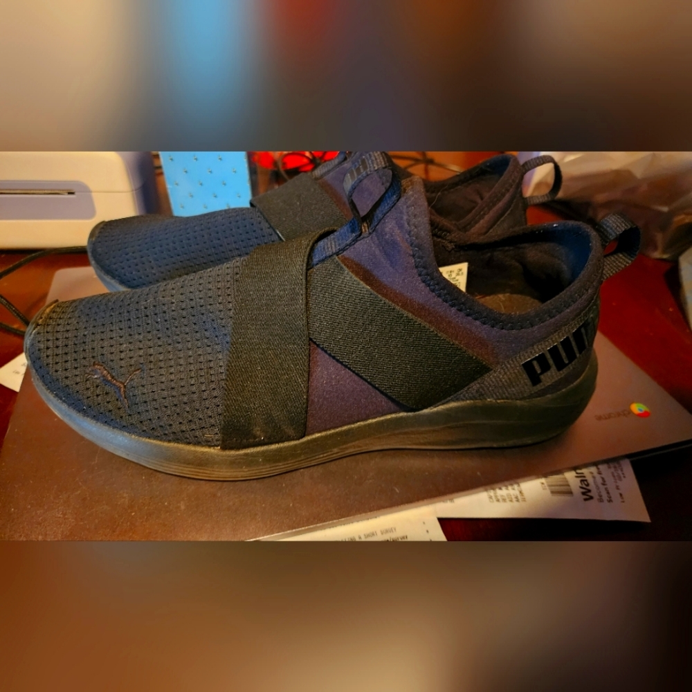 Puma womwns shoes